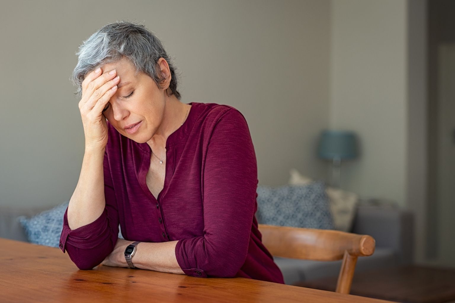 7 señales de que tu estrés está saboteando tu sueño (aunque “te duermas rápido”)